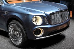Bentley подкорректировал внешность концепта EXP 9F